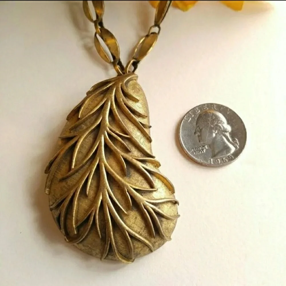 Vintage Tortolani necklace chunky gold high end